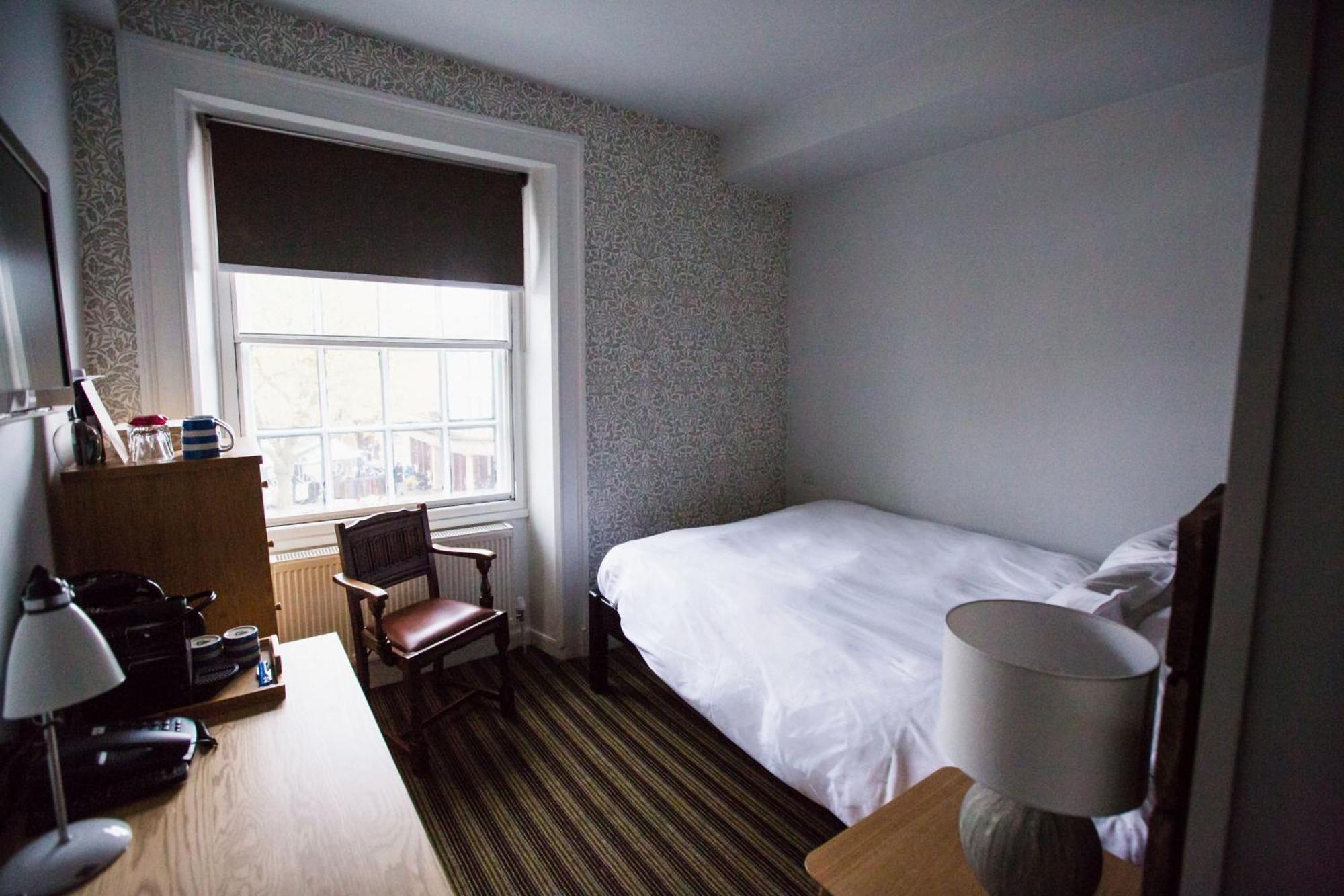 The Blue Boar Hotel วิทนีย์ ภายนอก รูปภาพ