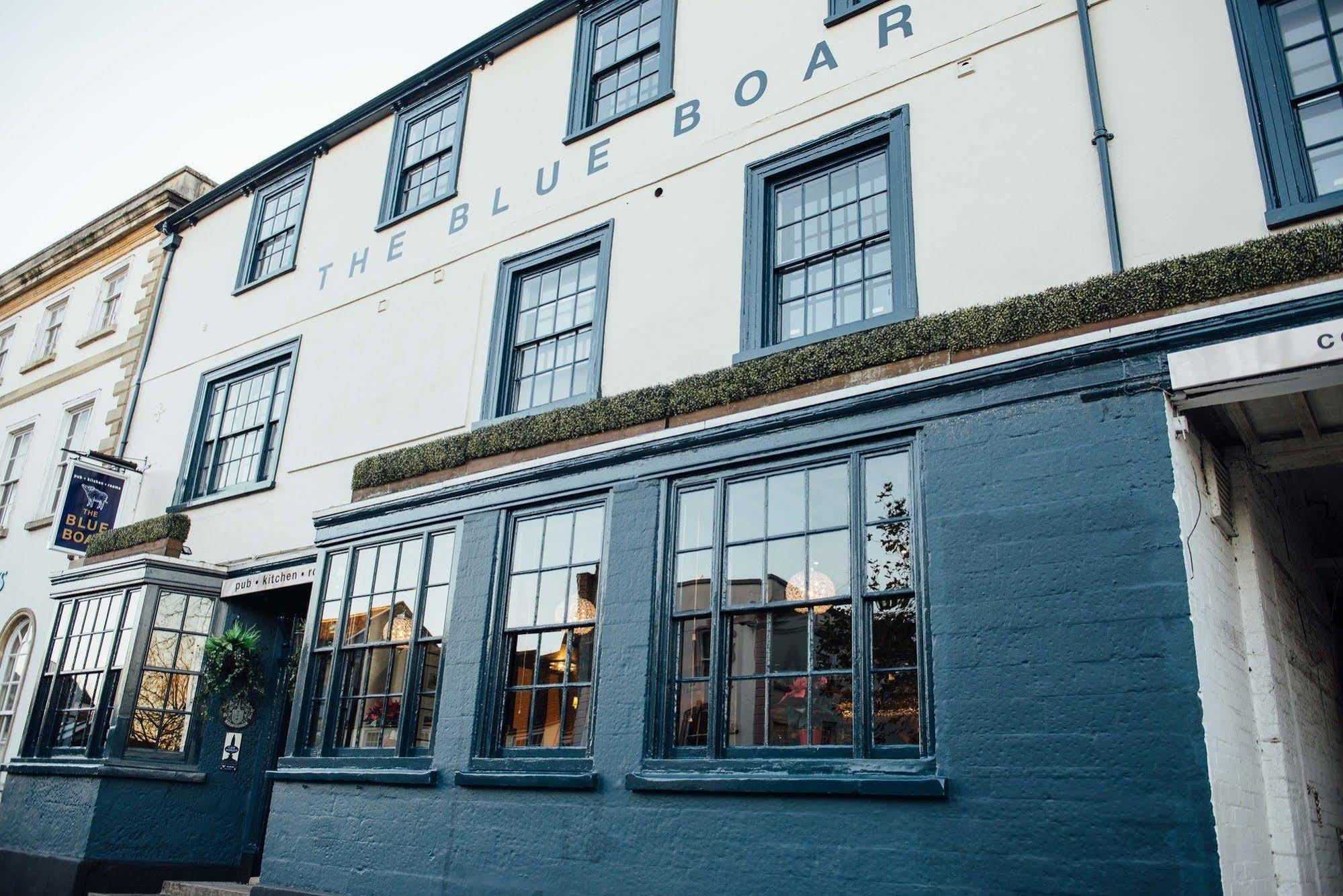 The Blue Boar Hotel วิทนีย์ ภายนอก รูปภาพ